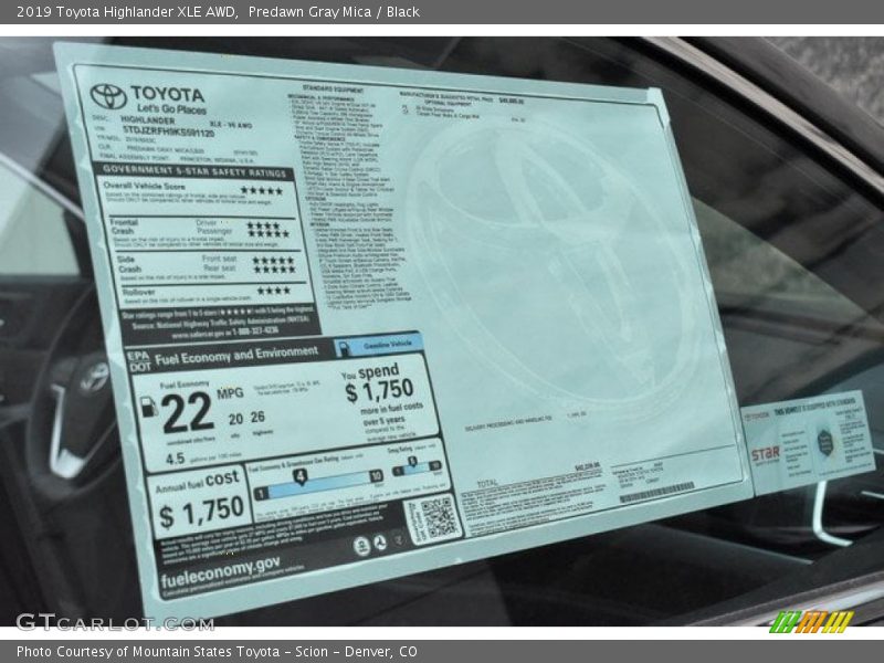 Predawn Gray Mica / Black 2019 Toyota Highlander XLE AWD
