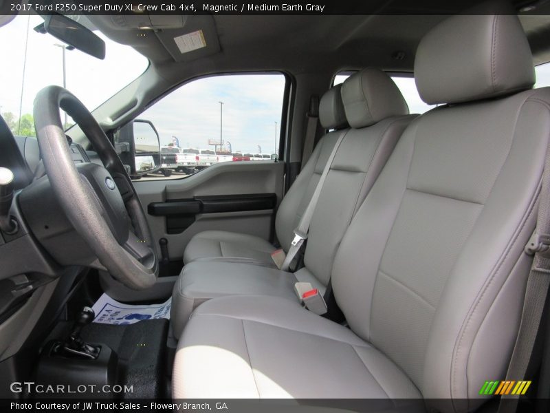 Magnetic / Medium Earth Gray 2017 Ford F250 Super Duty XL Crew Cab 4x4