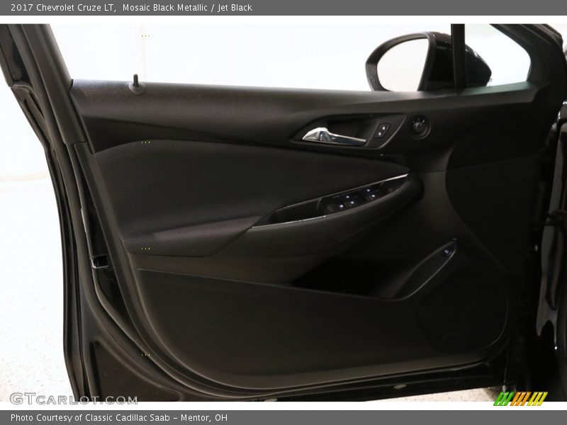 Mosaic Black Metallic / Jet Black 2017 Chevrolet Cruze LT