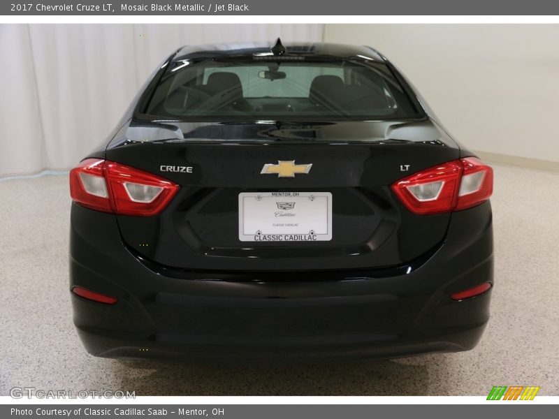 Mosaic Black Metallic / Jet Black 2017 Chevrolet Cruze LT