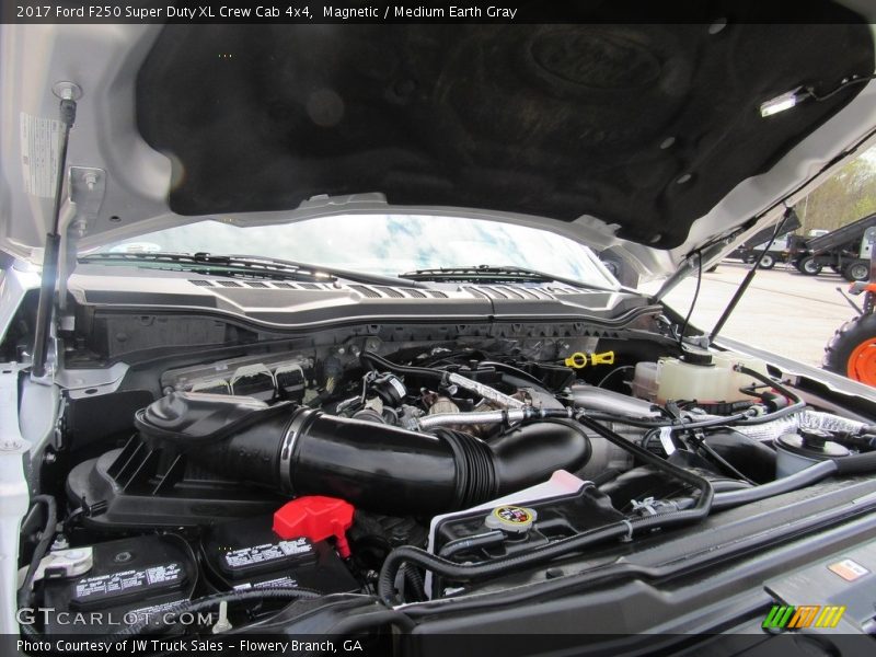 Magnetic / Medium Earth Gray 2017 Ford F250 Super Duty XL Crew Cab 4x4