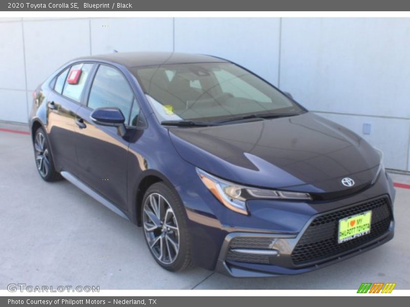 Front 3/4 View of 2020 Corolla SE