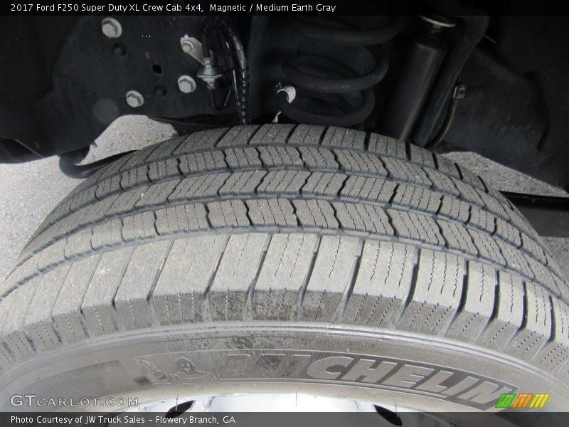 Magnetic / Medium Earth Gray 2017 Ford F250 Super Duty XL Crew Cab 4x4