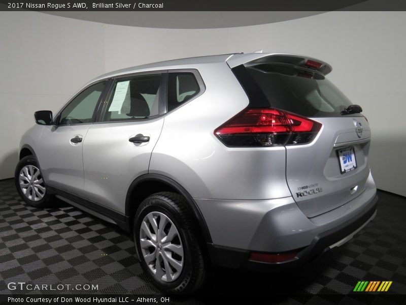 Brilliant Silver / Charcoal 2017 Nissan Rogue S AWD