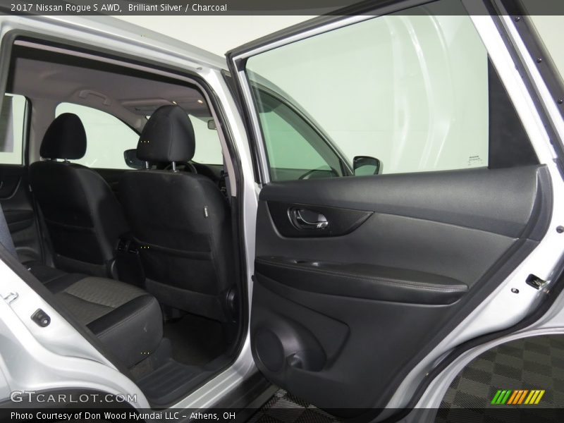 Brilliant Silver / Charcoal 2017 Nissan Rogue S AWD