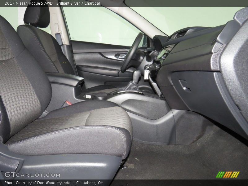 Brilliant Silver / Charcoal 2017 Nissan Rogue S AWD