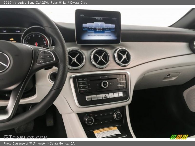 Polar White / Crystal Grey 2019 Mercedes-Benz GLA 250