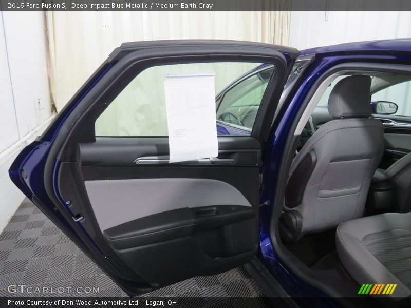 Deep Impact Blue Metallic / Medium Earth Gray 2016 Ford Fusion S
