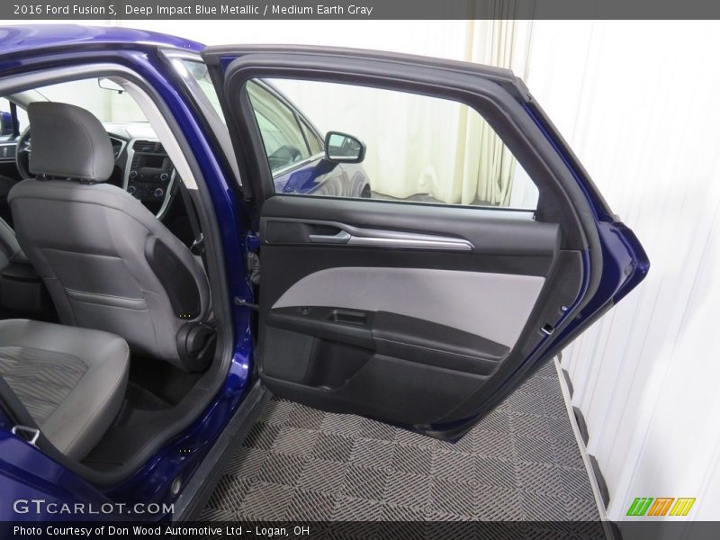 Deep Impact Blue Metallic / Medium Earth Gray 2016 Ford Fusion S