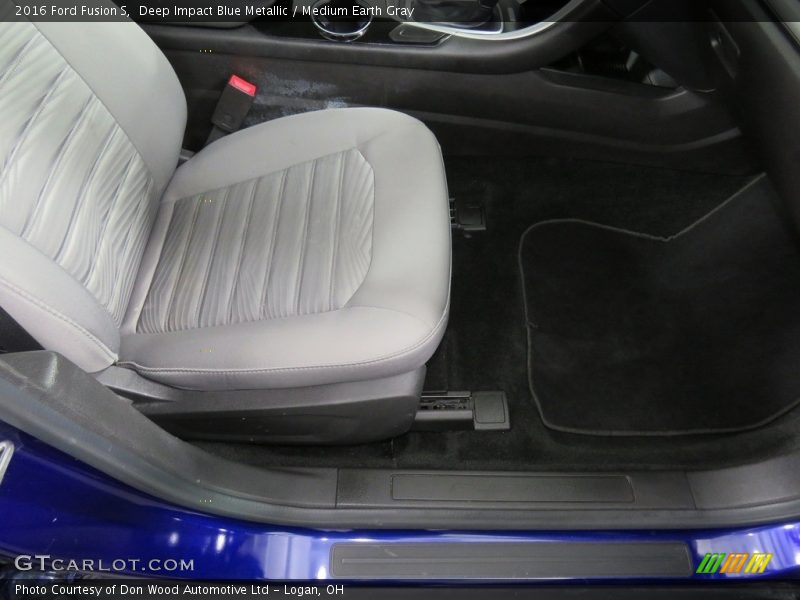 Deep Impact Blue Metallic / Medium Earth Gray 2016 Ford Fusion S