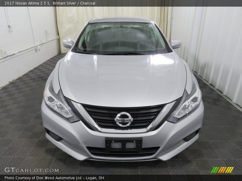 Brilliant Silver / Charcoal 2017 Nissan Altima 2.5 S