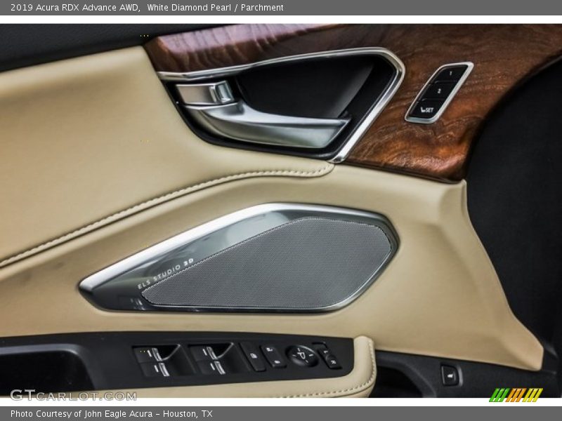 White Diamond Pearl / Parchment 2019 Acura RDX Advance AWD