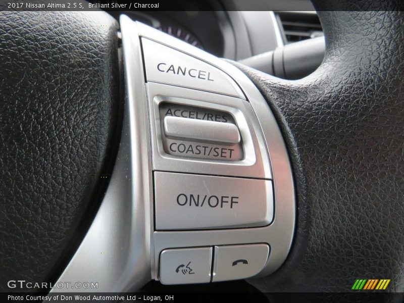 Brilliant Silver / Charcoal 2017 Nissan Altima 2.5 S