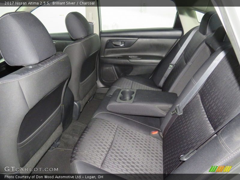 Brilliant Silver / Charcoal 2017 Nissan Altima 2.5 S