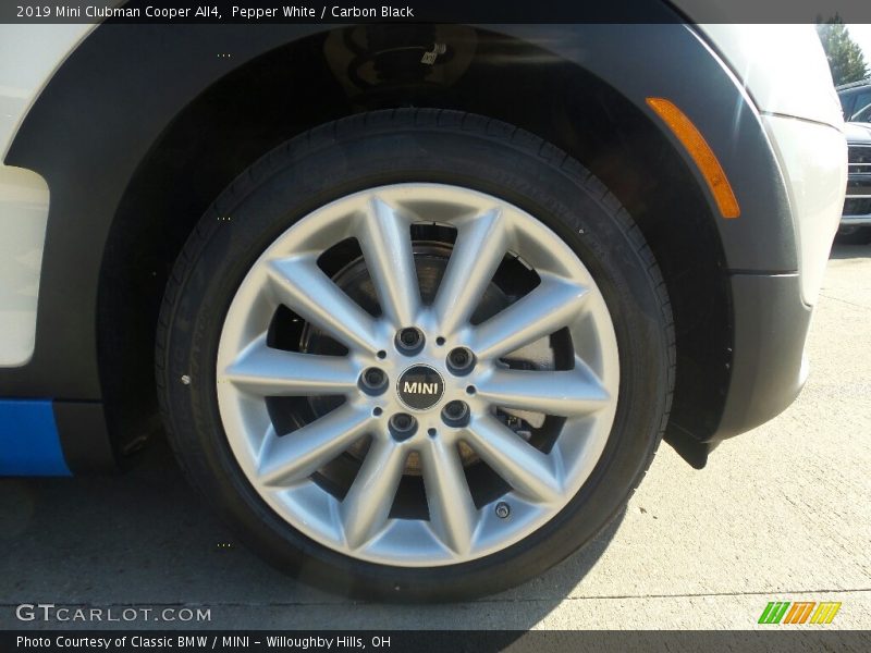 Pepper White / Carbon Black 2019 Mini Clubman Cooper All4