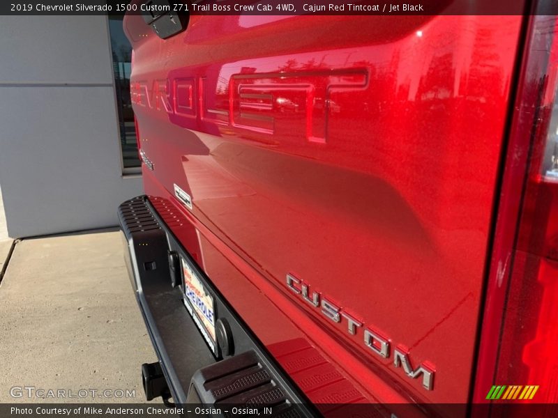 Cajun Red Tintcoat / Jet Black 2019 Chevrolet Silverado 1500 Custom Z71 Trail Boss Crew Cab 4WD