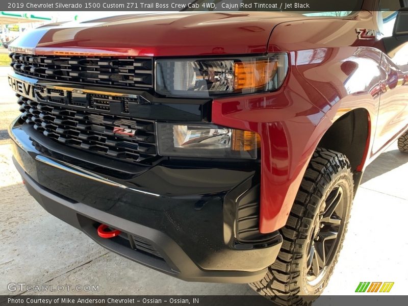  2019 Silverado 1500 Custom Z71 Trail Boss Crew Cab 4WD Logo