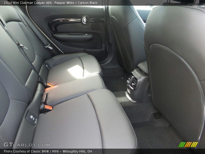 Pepper White / Carbon Black 2019 Mini Clubman Cooper All4