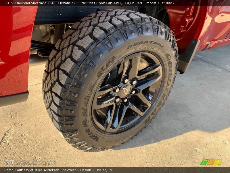  2019 Silverado 1500 Custom Z71 Trail Boss Crew Cab 4WD Wheel