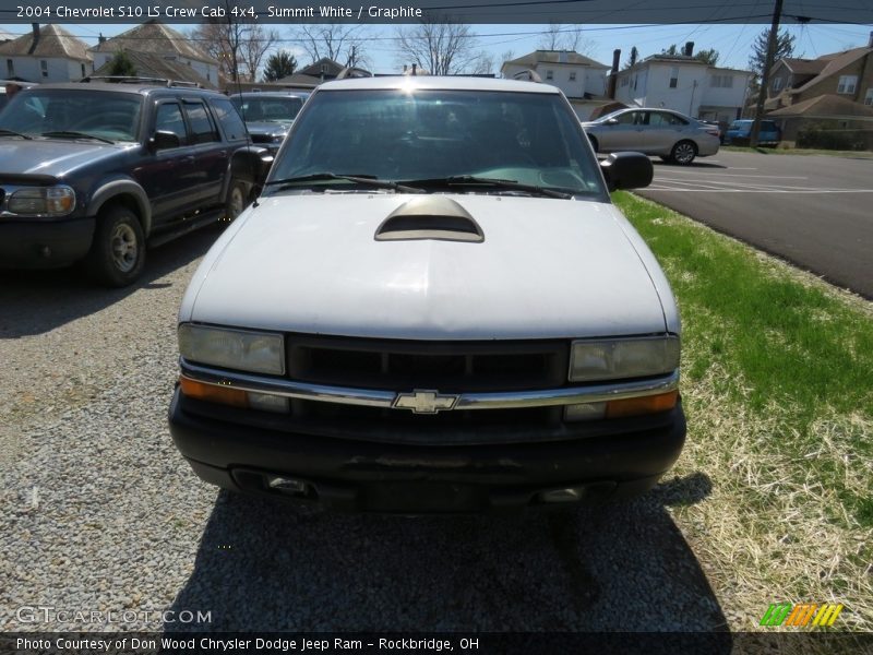 Summit White / Graphite 2004 Chevrolet S10 LS Crew Cab 4x4