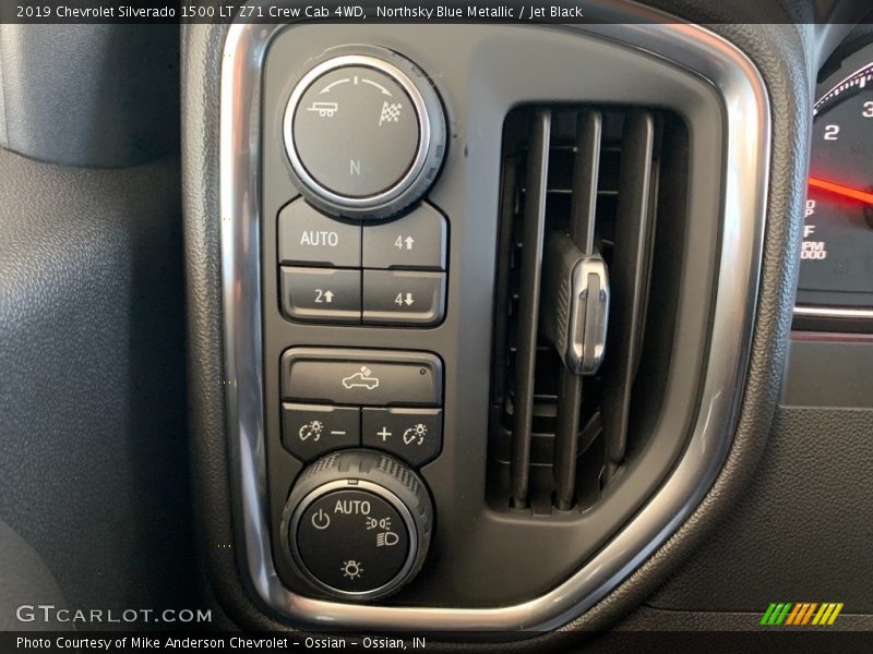 Northsky Blue Metallic / Jet Black 2019 Chevrolet Silverado 1500 LT Z71 Crew Cab 4WD