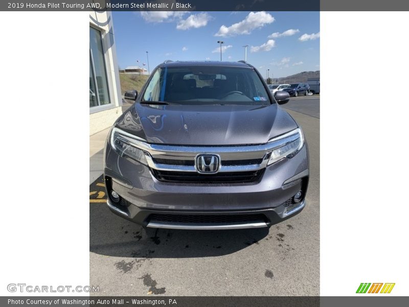 Modern Steel Metallic / Black 2019 Honda Pilot Touring AWD