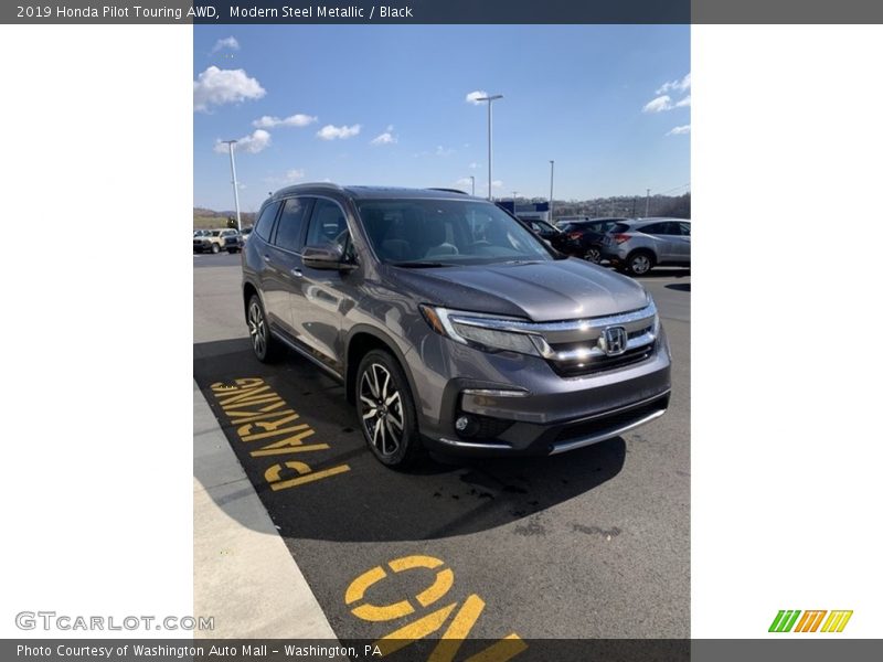 Modern Steel Metallic / Black 2019 Honda Pilot Touring AWD