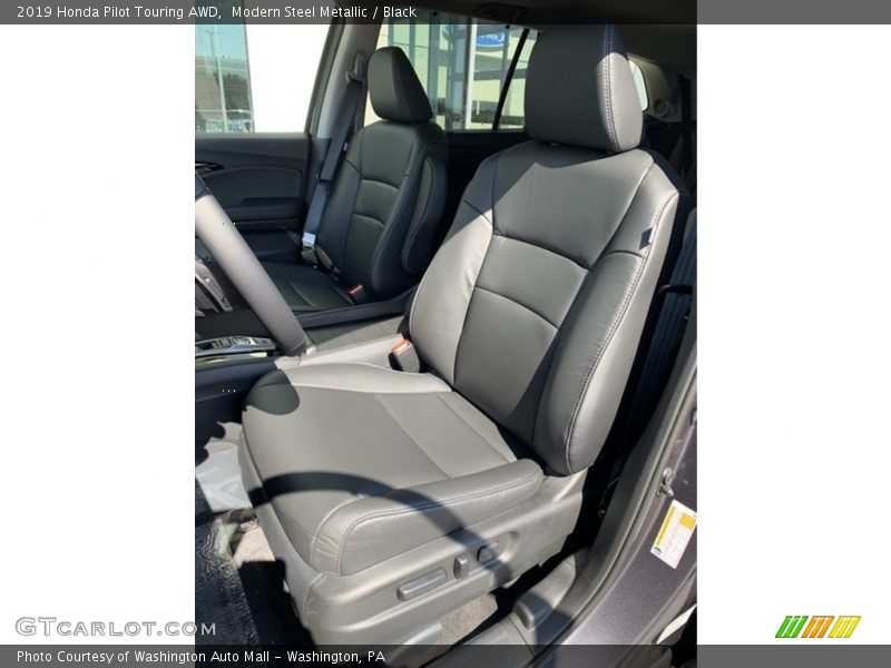 Modern Steel Metallic / Black 2019 Honda Pilot Touring AWD