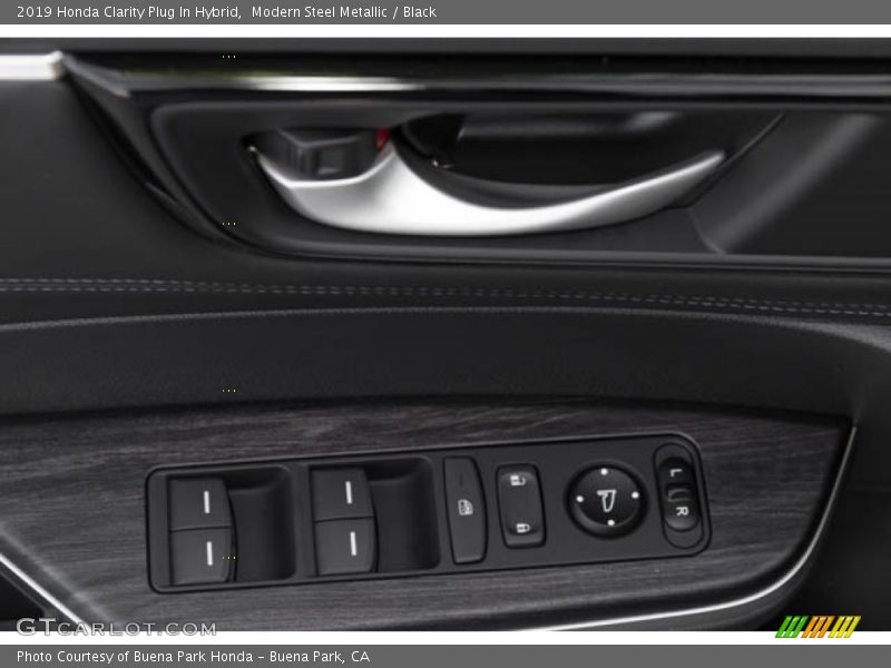 Controls of 2019 Clarity Plug In Hybrid