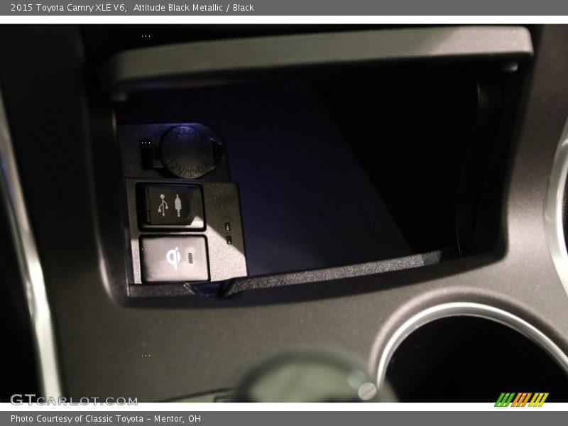 Attitude Black Metallic / Black 2015 Toyota Camry XLE V6