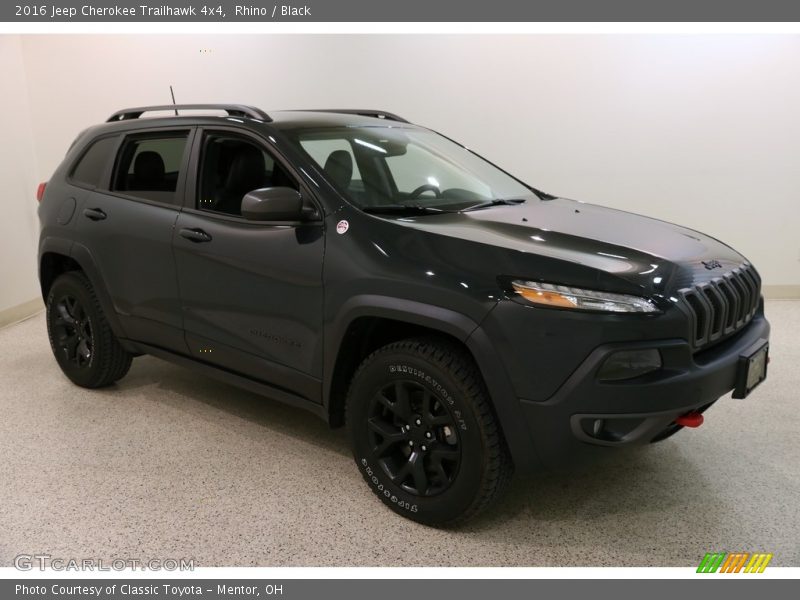 Rhino / Black 2016 Jeep Cherokee Trailhawk 4x4