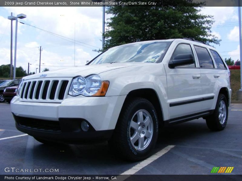Stone White / Medium Slate Gray/Dark Slate Gray 2009 Jeep Grand Cherokee Laredo