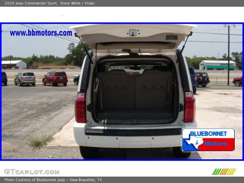 Stone White / Khaki 2009 Jeep Commander Sport