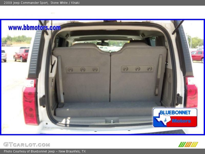 Stone White / Khaki 2009 Jeep Commander Sport