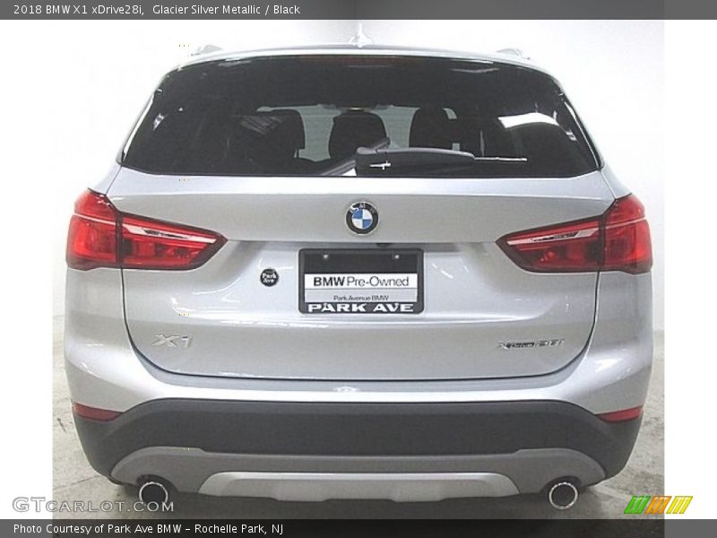 Glacier Silver Metallic / Black 2018 BMW X1 xDrive28i