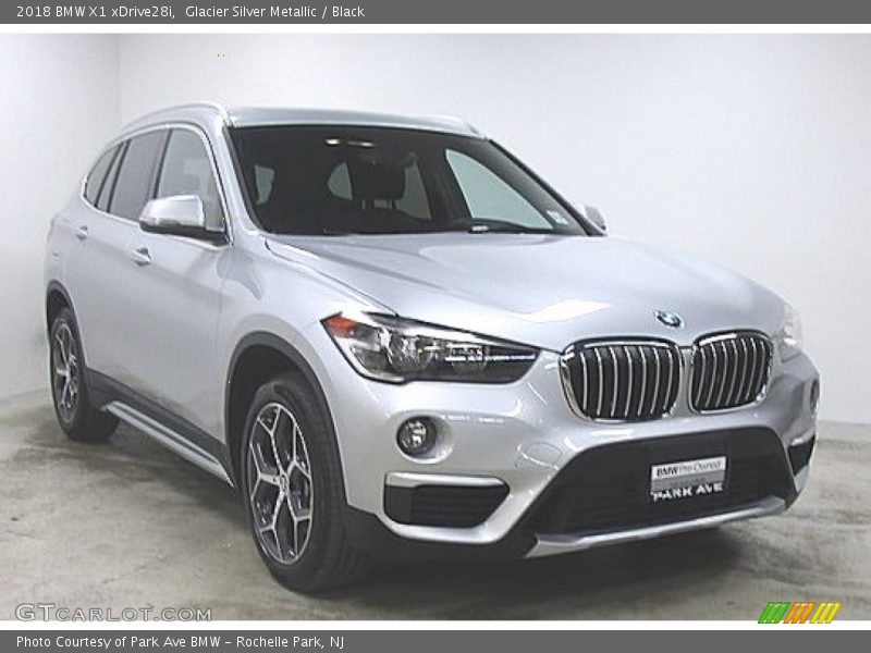 Glacier Silver Metallic / Black 2018 BMW X1 xDrive28i