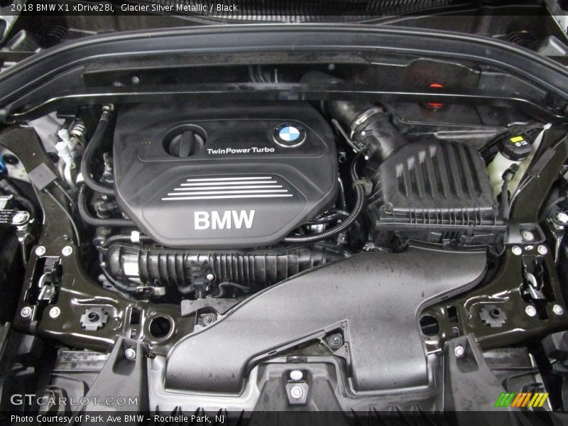 Glacier Silver Metallic / Black 2018 BMW X1 xDrive28i