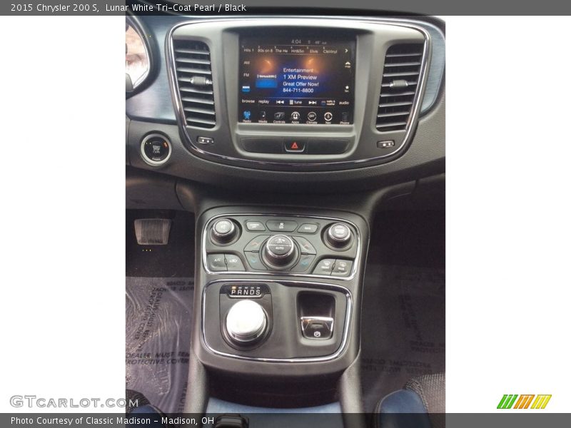 Lunar White Tri-Coat Pearl / Black 2015 Chrysler 200 S