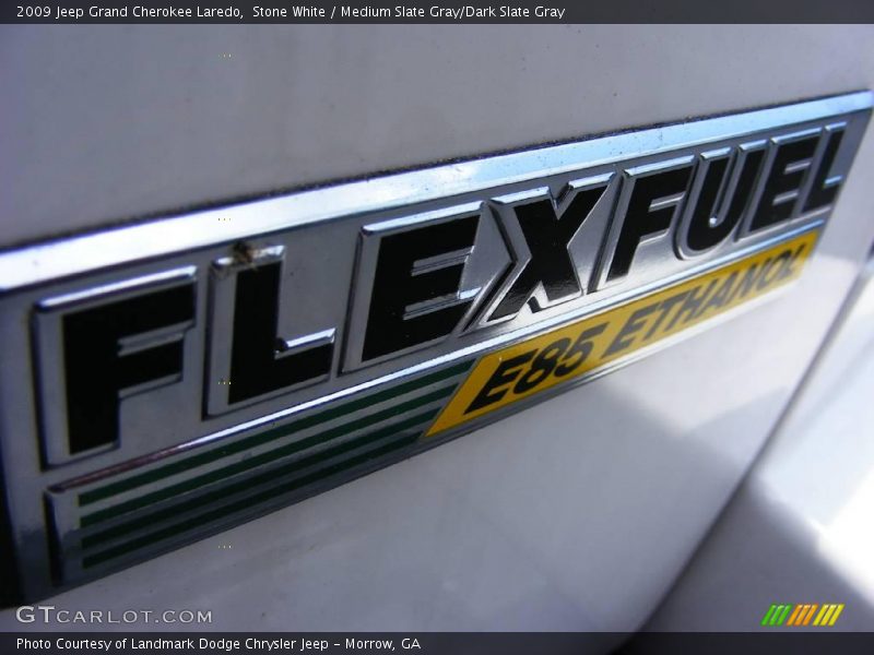 Stone White / Medium Slate Gray/Dark Slate Gray 2009 Jeep Grand Cherokee Laredo