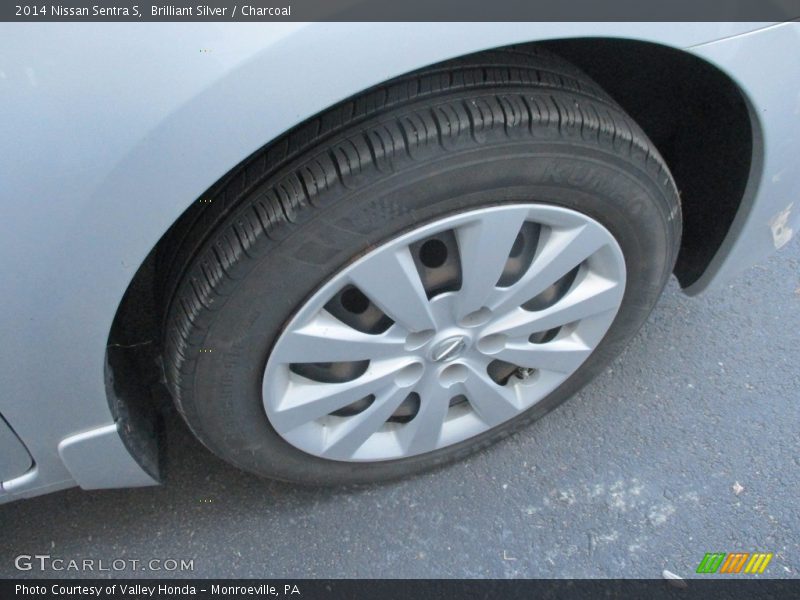 Brilliant Silver / Charcoal 2014 Nissan Sentra S