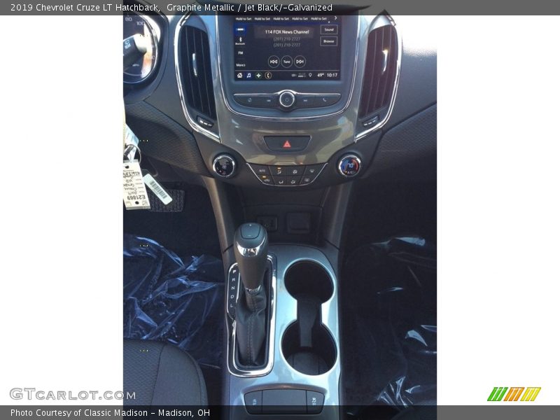 Graphite Metallic / Jet Black/­Galvanized 2019 Chevrolet Cruze LT Hatchback