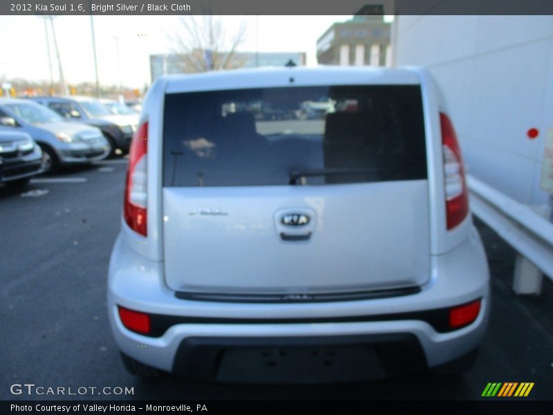 Bright Silver / Black Cloth 2012 Kia Soul 1.6