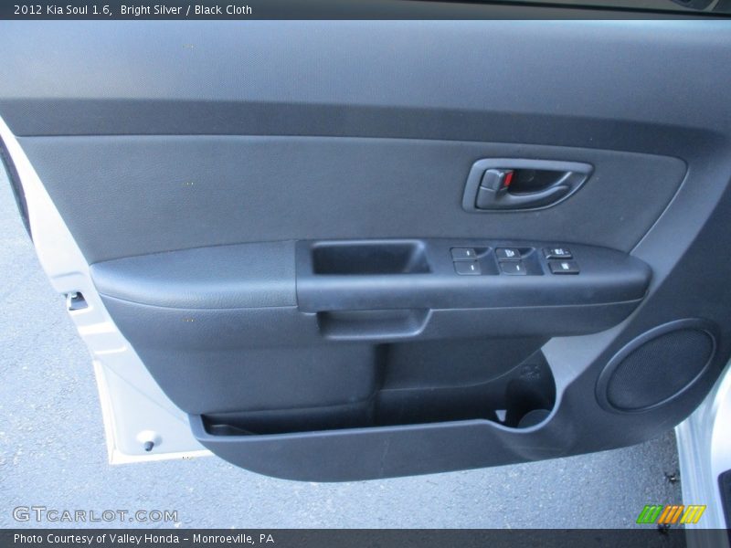 Bright Silver / Black Cloth 2012 Kia Soul 1.6