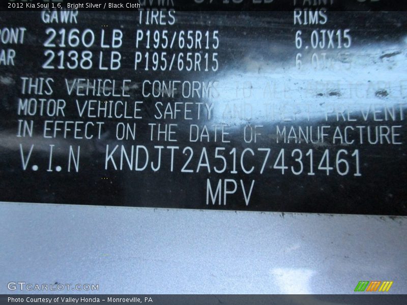Bright Silver / Black Cloth 2012 Kia Soul 1.6