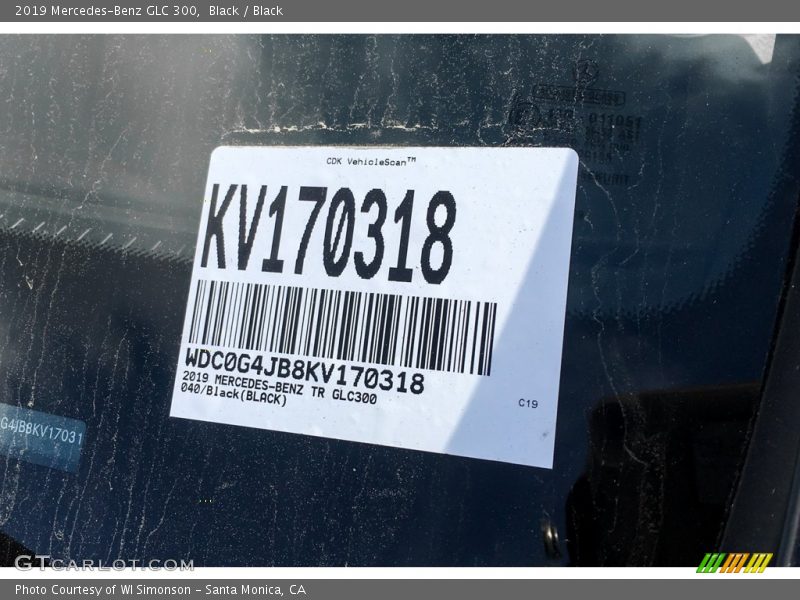 Black / Black 2019 Mercedes-Benz GLC 300
