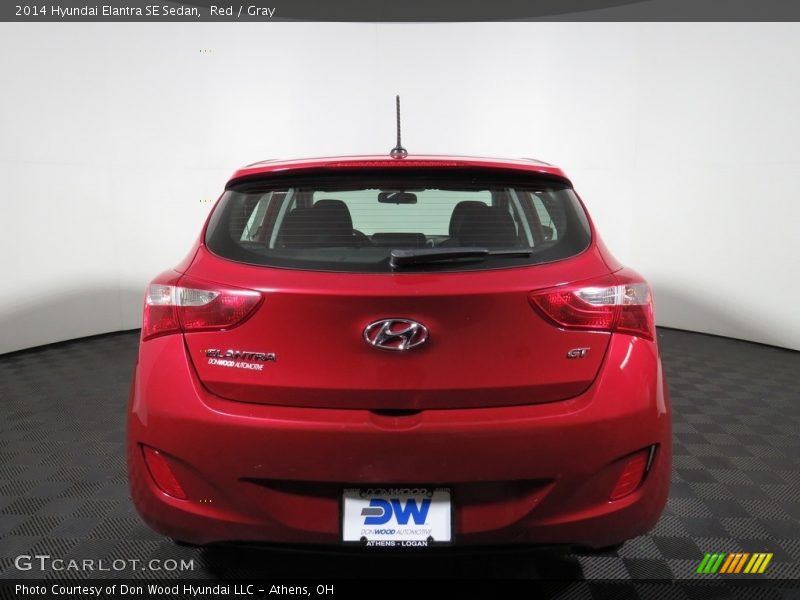 Red / Gray 2014 Hyundai Elantra SE Sedan