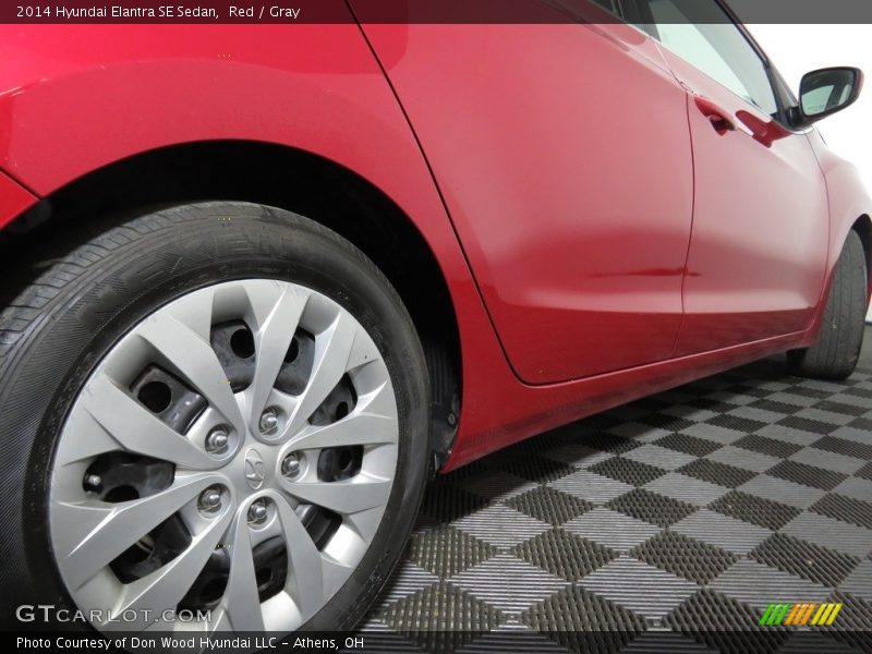 Red / Gray 2014 Hyundai Elantra SE Sedan