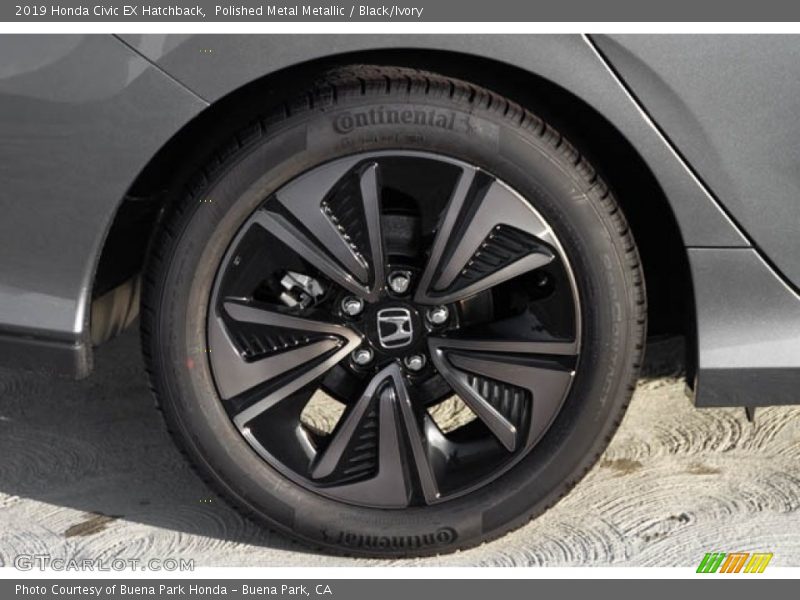 Polished Metal Metallic / Black/Ivory 2019 Honda Civic EX Hatchback