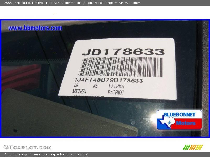 Light Sandstone Metallic / Light Pebble Beige McKinley Leather 2009 Jeep Patriot Limited
