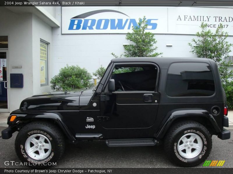 Black / Khaki 2004 Jeep Wrangler Sahara 4x4